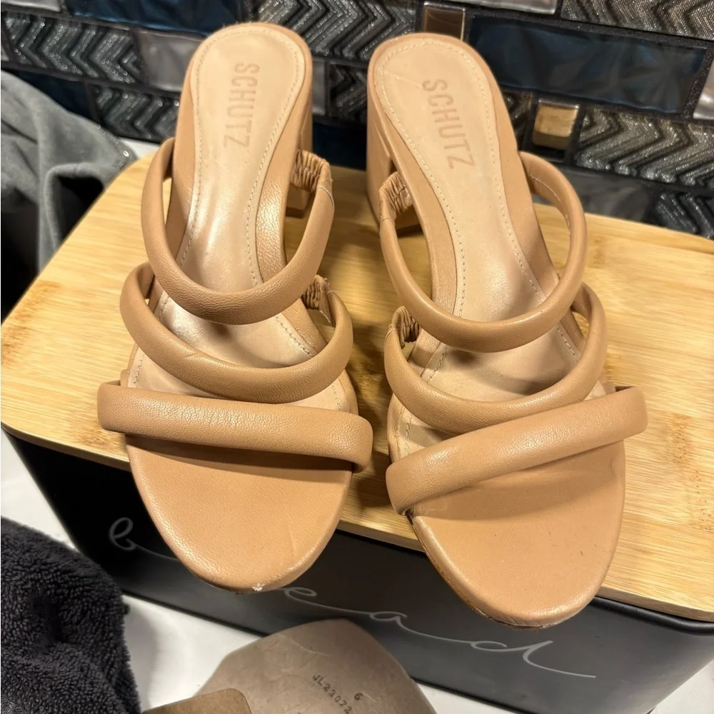 SCHUTZ Women's Tan Triple Strap Sandals